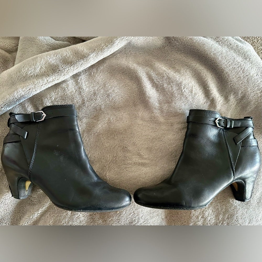 Sam Edelman Booties - Picture 2 of 5